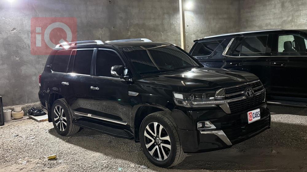 تويوتا لاندكروزر